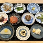 Umeda Sushidokoro Ikou - 前菜10種盛り