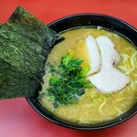 ラーメン 杉田家 - ラーメン並み