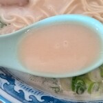 げんこつ - 上品なマイルド豚骨スープ