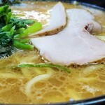 222403140 - ラーメン並み(近景)