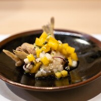 うを徳 - 2023.10 北海道広尾町産シシャモのフルーツエスカベッシュ（柿、洋梨、キウイフルーツ）