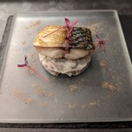 ヴァンノ - 「大西洋産鯖のソテー　里芋のタプナード煮込み　ベルガモットの香り」