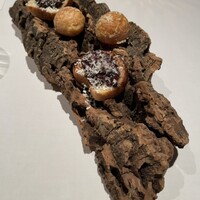 l'elan - グジェール、イノシシホホ肉のブーダンノワール。