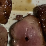 あぶり 清水 - 豚串の肉は、中は火が通っていないですね。豚肉は生でもOKでしたか？