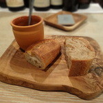 レストラン アニス - パンは駒場東大前のLe Ressortのもの