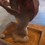 宇豆基野 - わらびもち作り