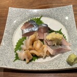 Sushi To Karobata Yaki Shiki Hana Maru - トロにしん、へへ酢〆さば、活つぶ　刺身