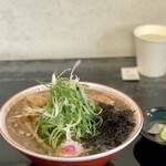 らー麺　Do・Ni・Bo - 朝ラー540円にネギと岩海苔トッピング
