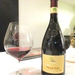 Restaurant KAITO - Terlan　Pinot Noir 2022（テルラーノ ピノノアール）：梅を思わせる優しい酸味、紅茶のような深みを感じられるピノノアール100% の北イタリアの赤ワイン。 