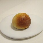 Restaurant KAITO - パン：ブリオッシュ。 噛むほどに甘味を感じられる美味しいパンです。