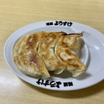麺屋 ようすけ - 大きな餃子３個
