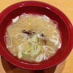 Edomae Sushi Hyakumangoku - あさり汁(¥385)