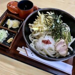 泉屋・手打うどん - かき揚げぶっかけうどん