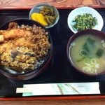 朝日屋 - 天丼1050円