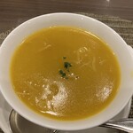 中国料理 桃李 - 干し貝柱・白木耳入り北海道パンプキンスープ