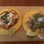 Mexican Dining AVOCADO - チキンティンガ(左) ポークカルニータス(右)