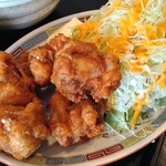 京屋台 中華そば 古都ら - さっくりジューシーな唐揚げです。