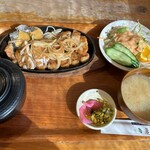 亀悦 - トンテキ定食