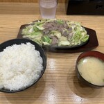 びっくり亭本家  - 肉1.5枚1250円、ご飯大300円