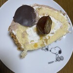 パティスリー ラ セディーユ - 娘の分　チョコと栗のせて…