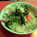 どんたく - 野菜ラーメン(830円)　スタミナ博多豚骨スープをチョイス