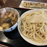 深山うどん - 肉なす汁うどん　820円