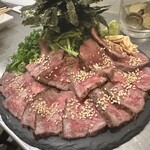 岩瀬串店 - 和牛タタキ