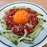 Kaiten Re-N Yakiniku Ittou - 北海道産牛ユッケは保健所公認の生肉（￥６９３）