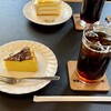 Ketorudoramu - 自家製カボチャケーキとフレンチローストコーヒー(アイス)