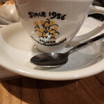 コロボックルヒュッテ - コーヒーカップがとてもかわいらしい花柄がホッコリ(o^－^o)♪
