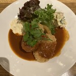 ビストロ割烹 YAOYA - カニクリームコロッケがヤバかった