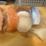 Uotomo Sushi - 