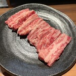 焼肉 うしのまき - 和牛中落ちカルビ¥989