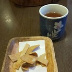 Momotei - お茶と蕎麦せんべい？！