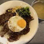 韓豚屋 - 名物！豚丼