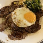 韓豚屋 - 名物！豚丼