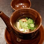 Mochi Duki - 土瓶蒸し　車海老と松茸、鱧