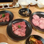 焼肉問屋 牛蔵 - 