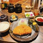 勝烈亭 - まるで御膳