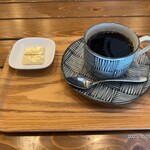 家 Cafe ろくべえ - ホットコーヒー/チョコ付