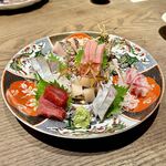 魚・お肉のおいしい居酒屋 磯次郎 - おまかせ刺盛り(7種)