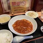 中華厨房 もりもと - エビチリランチ(ライス小)¥990 ☆ライスおかわりOK