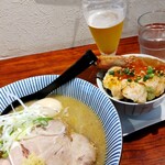 Yaki Miso Ramen Yadoya - 大赤エビのカンジャンセウと炙りサーモンハラスと自家製いくらの親子飯、グラスビール 400円、味玉味噌 1100円