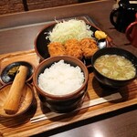 デンキヤホール - カニクリームコロッケ定食