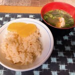相差かまど - うにの炊き込みご飯と餅入りワカメの味噌汁
あまりうには得意じゃないのですが、これはめちゃくちゃ美味しかった
