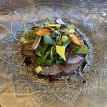 イタリア料理　ラ・フォルケッタ - 道産ブリのカルパッチョ、香味野菜のサラダ仕立て