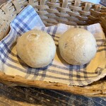 イタリア料理　ラ・フォルケッタ - 亜麻の実と道産小麦の自家製パン　小麦香る美味しいパン！