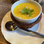 イタリア料理　ラ・フォルケッタ - 地物カボチャのスープ　濃厚でなめらかおいしい