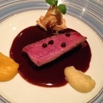 シェ・イノ - 2012年12月クリスマス。特別ディナー。今回のお肉メインは、ジビエの鹿です。とても良い香りです。