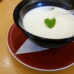 回転寿し トリトン - 杏仁豆腐